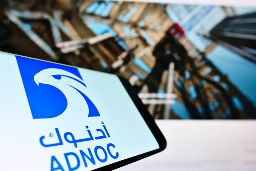 اتفاقية تعاون بين أدنوك وإي آند لبناء أكبر شبكة 5G في قطاع الطاقة