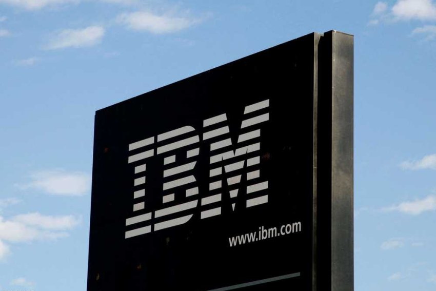 سهم IBM يتراجع بعد إيرادات فصلية دون التوقعات