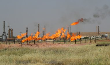 النفط يرتفع بفعل تصاعد الحرب في أوكرانيا وعلامات تحسن الطلب الصيني