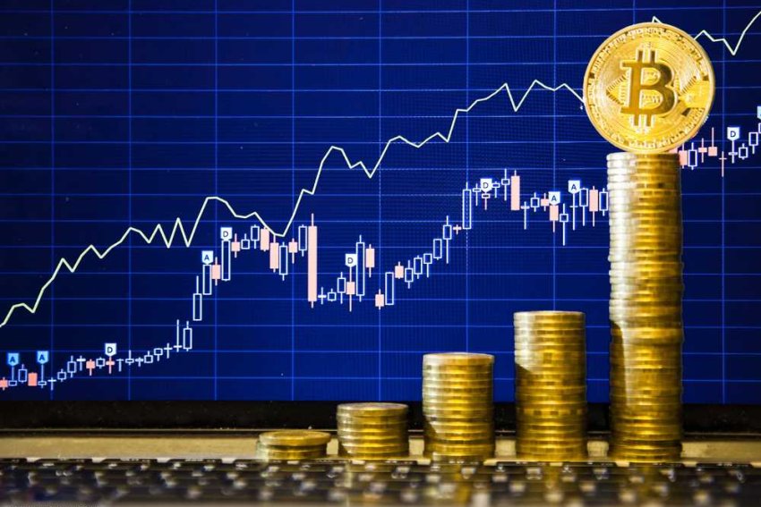 لأول مرة.. سعر عملة بيتكوين يتجاوز 80 ألف دولار