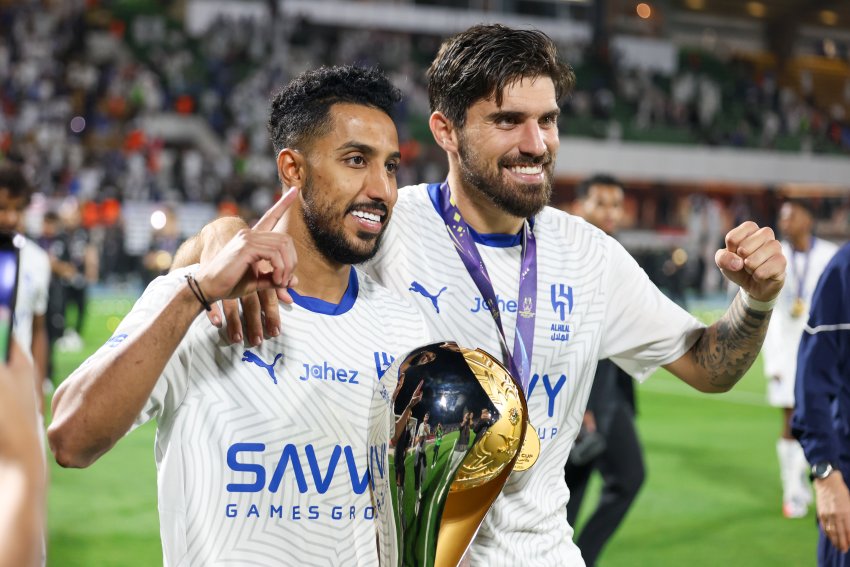 السعودية.. الهلال يكشف مواعيد عودة الدوسري والعويس ونيفيز إلى الملاعب بعد إصابتهم