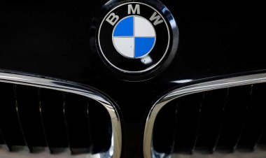 بعد سنوات من النمو الاستثنائي.. أرباح BMW تهبط بقوة في 2024