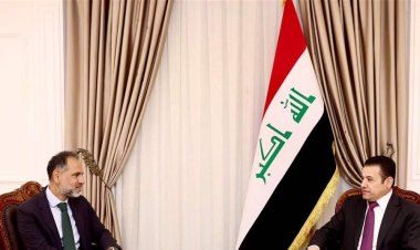 الاعرجي يؤكد للسفير البريطاني: الدبلوماسية أفضل حل للنزاعات والأزمات