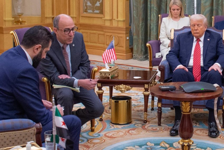 الخارجية السورية تكشف تفاصيل بلقاء الشرع وترامب في السعودية