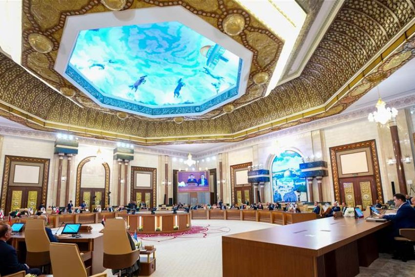 مستشار حكومي يحدد محاور عوّضت مستوى الحضور لقمة بغداد