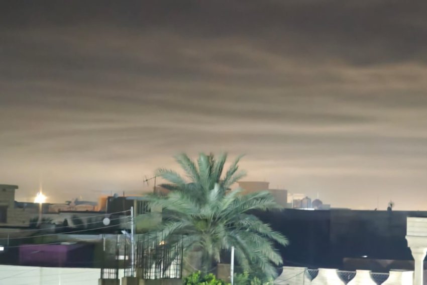 انبعاثات سامة تخنق مدينة هيت الانبار والبلدية تعزوها "للنبّاشة" وتتوعدهم