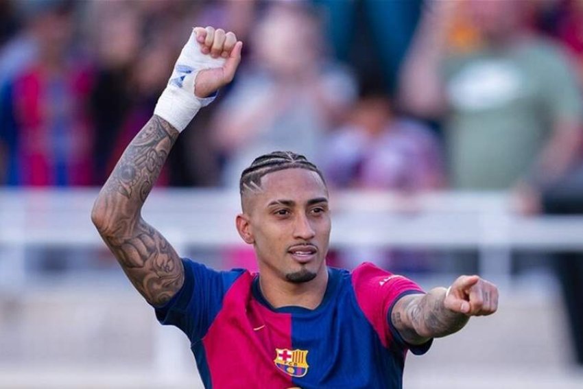 رافينيا يعلق على انباء تعاقد برشلونة مع لويس دياز