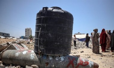 الجوع يدفع أبناء غزة للزحف تحت القصف للبحث عن الطعام.. الأونروا تكشف