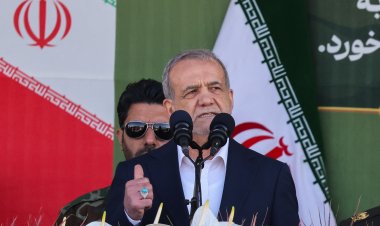 أول تعليق لرئيس إيران على الهجمات الإسرائيلية
