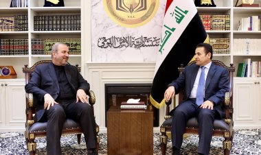 مستشار الأمن القومي يؤكد للسفير الإيراني في بغداد ضرورة خفض التصعيد بالمنطقة