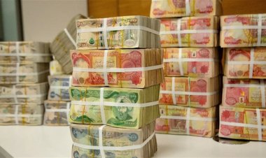 اقتصادي يؤشر أمرًا يؤدي إلى انخفاض السيولة وفقدان آلاف الوظائف في العراق