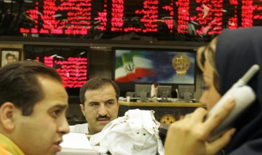 أسواق إيران تحت الضغط.. الدولار يقفز والبورصة تهوي