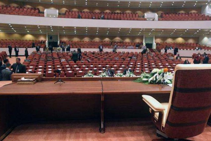 دعوة عقد جلسات استثنائية ولدت ميتة.. لا يمكن تشريع قوانين خلالها دستوريا