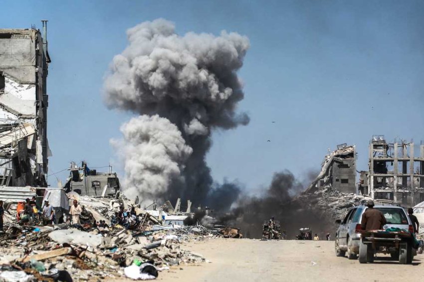استشهاد 10 فلسطينيين على الأقل بغارات إسرائيلية على قطاع غزة