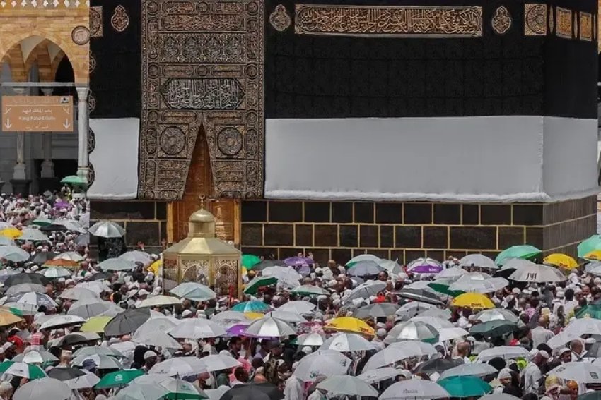 المسجد الحرام يبدأ استقبال الحجاج المتعجلين لأداء طواف الوداع