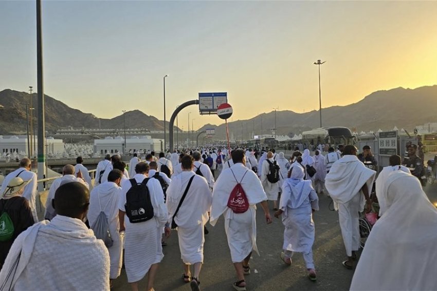 المالكي يهنئ المسعودي بفوز بعثة الحج العراقية بالمركز الأول