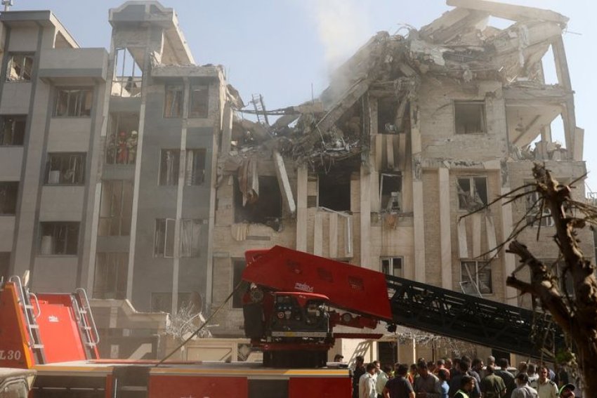 "رويترز": هجمات إسرائيل قتلت 20 على الأقل من كبار قادة إيران العسكريين