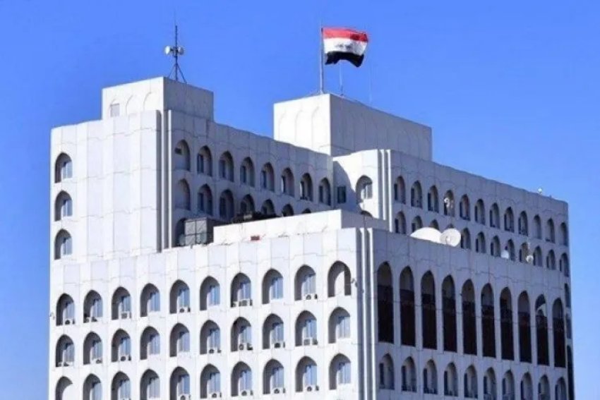 الخارجية تخصص أرقاماً للتواصل المباشر مع المواطنين العراقيين في إيران