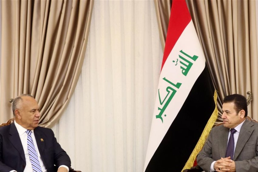 الأعرجي والسفير الفنزويلي على طاولة واحدة في بغداد
