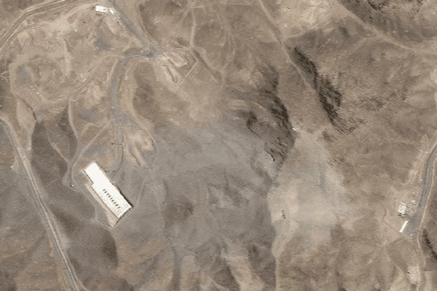هكذا بدا محيط منشأة فوردو بعد القصف الأميركي