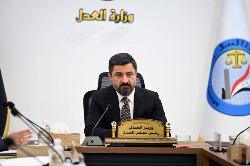 وزير العدل يوجه بتشكيل لجنة لتسريع إطلاق سراح المشمولين بالعفو العام