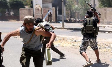 فيديو.. تجدد الاشتباكات بين المسلحين في السويداء