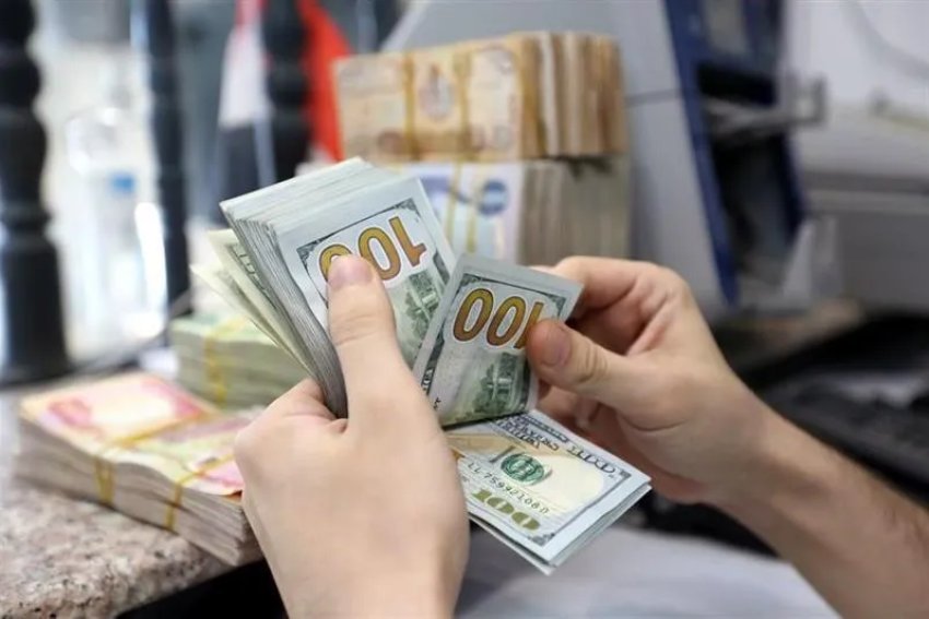الدولار يواصل انخفاضه أمام الدينار العراقي