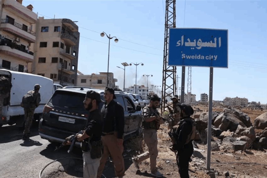 الرئاسة السورية تعلن وقفا فوريا وشاملا لإطلاق النار في السويداء