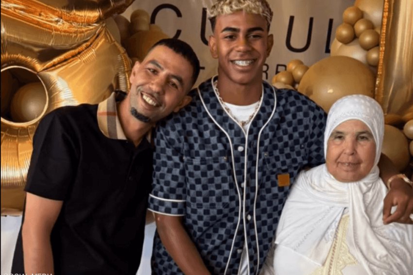 والد لامين يامال يعلق على أزمة احتفال عيد الميلاد