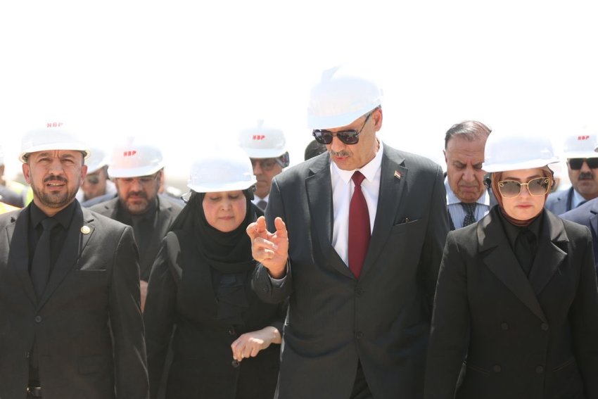 العراق يعتزم زيادة إنتاج النفط من حقل مجنون إلى 400 ألف برميل يومياً