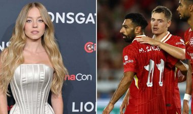 تقرير يكشف: رسائل خاصة من نجوم البريميرليغ إلى حسناء هوليوود