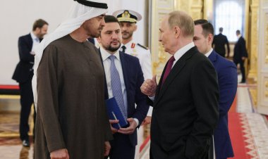 "البروتوكول" بلقاء محمد بن زايد وبوتين يثير تفاعلا
