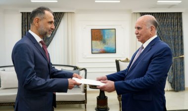 برلماني يهدد بتقدم طلب لطرد السفير البريطاني من العراق