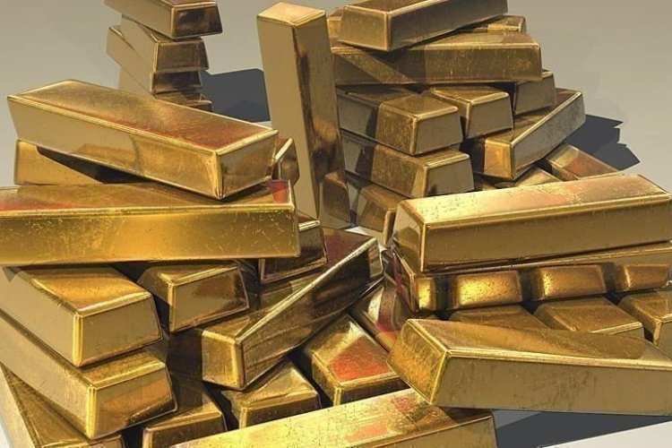 الذهب يتراجع مع ترقب بيانات التضخم الأمريكية