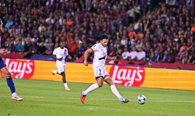 هل تعرض برشلونة لظلم تحكيمي أمام باريس؟