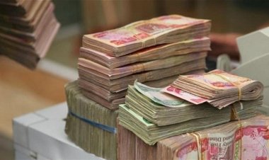 وزير التعليم وكالة يعلن تلقي حسابات الوزارة إشعارات صرف الرواتب كاملة