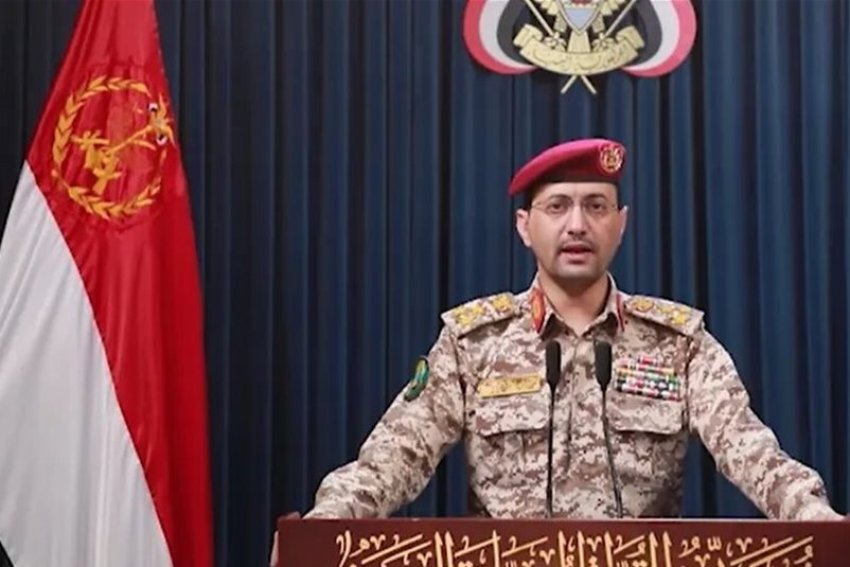 بصاروخ باليستي.. الحوثيون يعلنون استهداف مواقع حساسة في إسرائيل