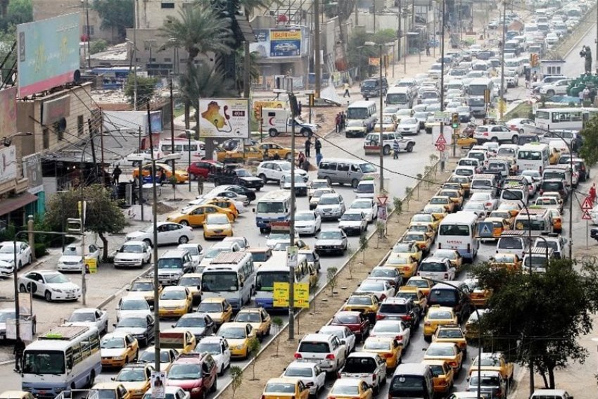 زخم مروري وسط بغداد.. وقت الطريق يتحول لاكثر من ساعة بين منطقتين متلاصقتين