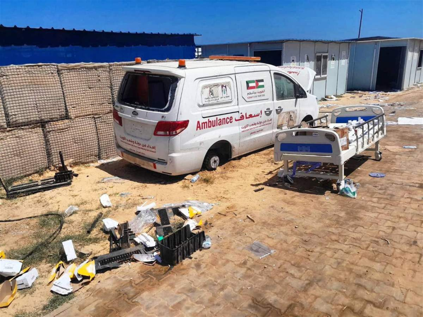 عملية سطو تفرغ مستشفى في غزة.. حتى إطارات سيارات الإسعاف