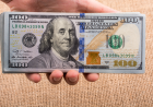 انخفاض أسعار الدولار في بغداد وأربيل