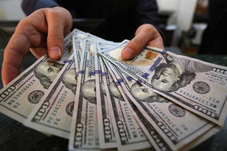 الدولار يرتفع أمام الدينار العراقي