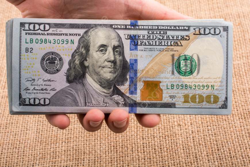 انخفاض أسعار الدولار في بغداد وأربيل