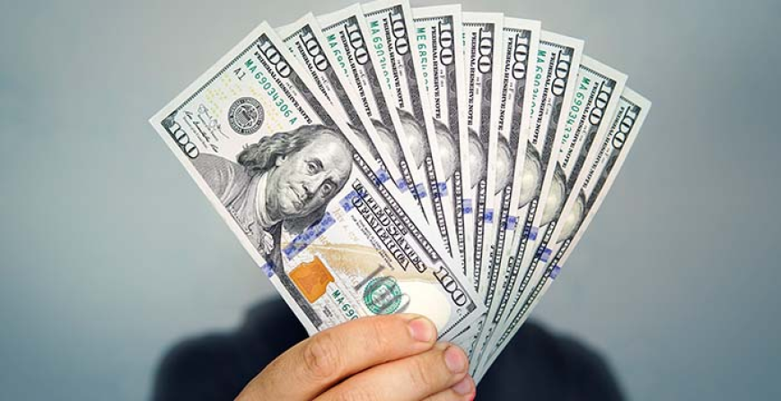 الدولار يواصل التراجع في الأسواق العراقية