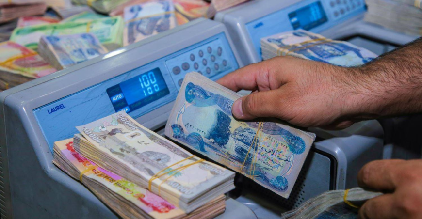 برلماني يحذّر الحكومة من تأخر مستحقات المتقاعدين.. والأمر سيصل للموظفين