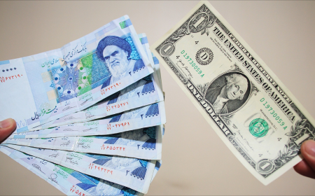 انهيار غير مسبوق للعملة الإيرانية مقابل الدولار الأمريكي