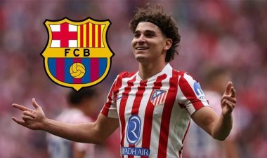 بين رغبة البارسا ونفي الوكيل.. حقيقة مفاوضات برشلونة مع جوليان ألفاريز