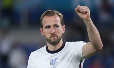 هاري كين يحسم موقفه ويغلق الطريق أمام برشلونة