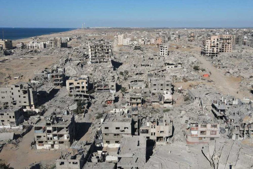 قصف مدفعي وغارات وإطلاق نار مكثف بعدة مناطق في غزة