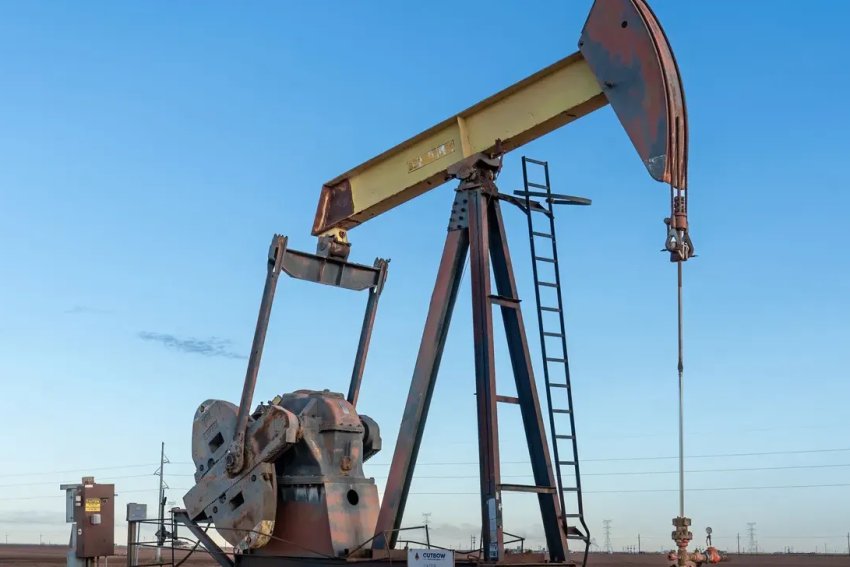 ارتفاع أسعار النفط مع استمرار مخاوف الإمدادات الأميركية