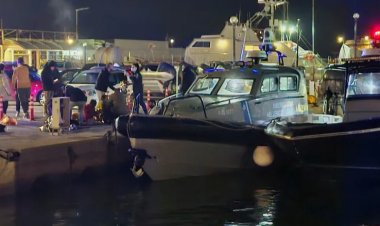 مقتل 15 شخصا على الأقل بتصادم زورق لخفر السواحل مع قارب مهاجرين في اليونان